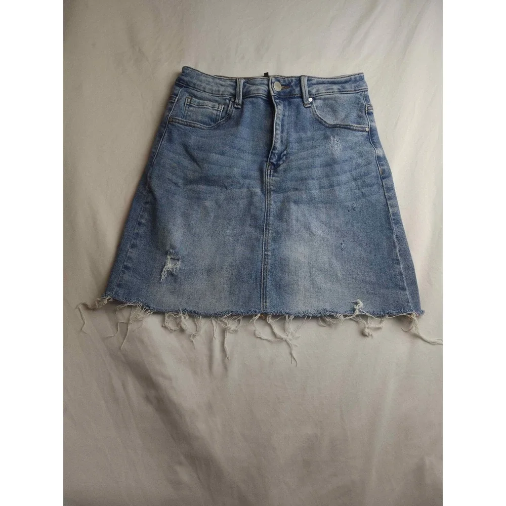 Risen Jeans Distressed Denim Mini Skirt Medium Wash Raw Hem Womens‎ Size M